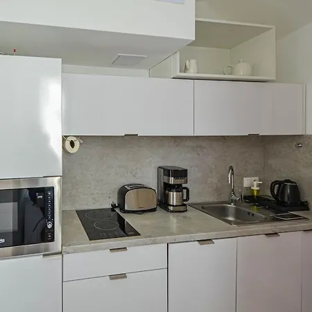 Main Square Quite Air Conditioned Apartment Prague