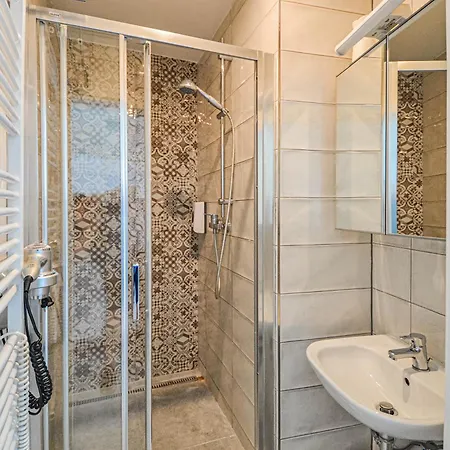 Main Square Quite Air Conditioned Apartment Prague