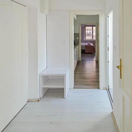 Apartment Main Square Quite Air Conditioned Prague